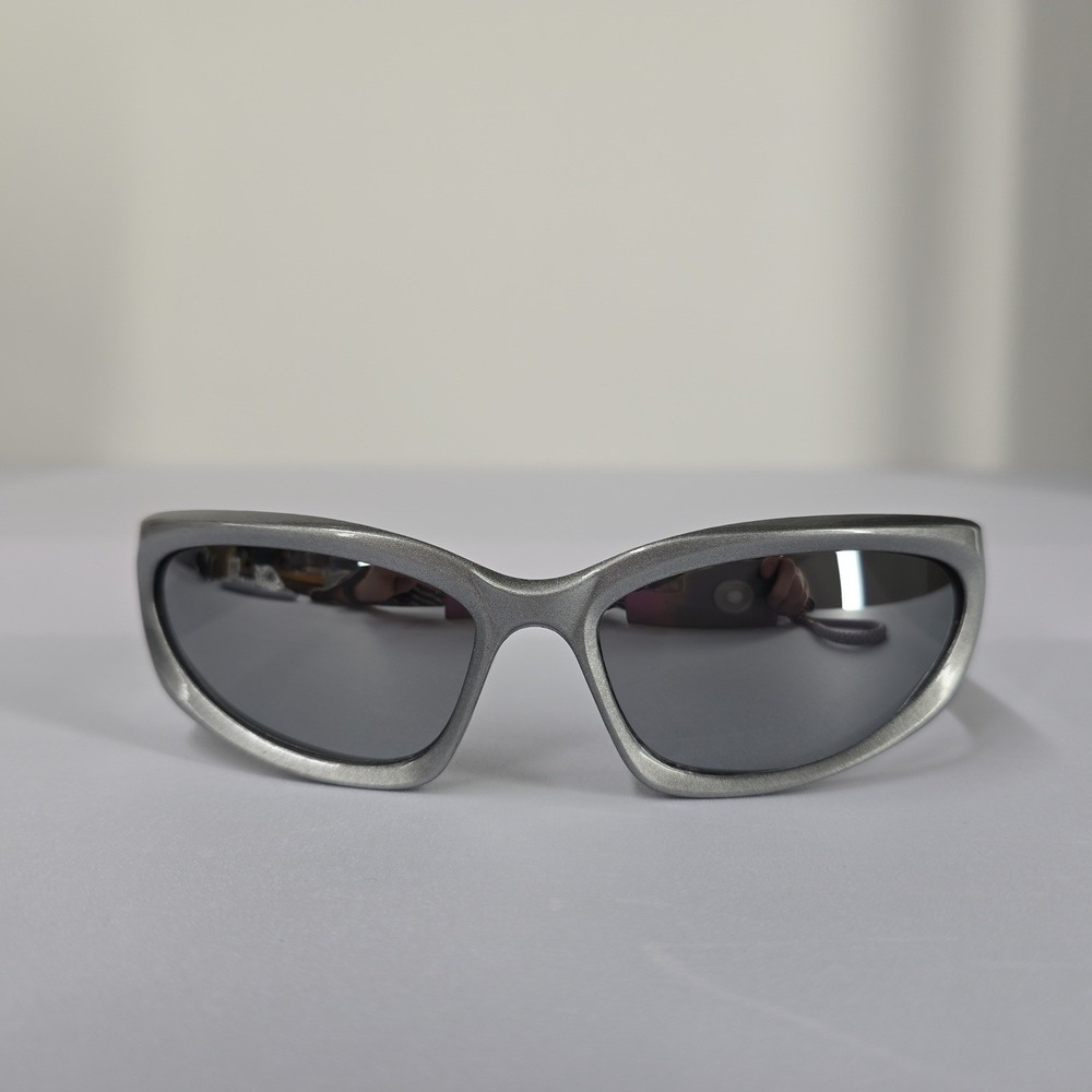 NEW Wrap Around Sport Sunglasses Silver Tone Mirror‎ Lens